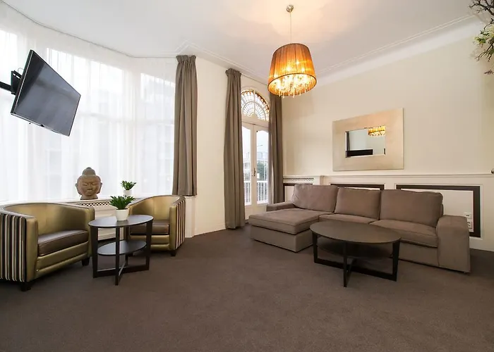 & Bella Vista لاهاي