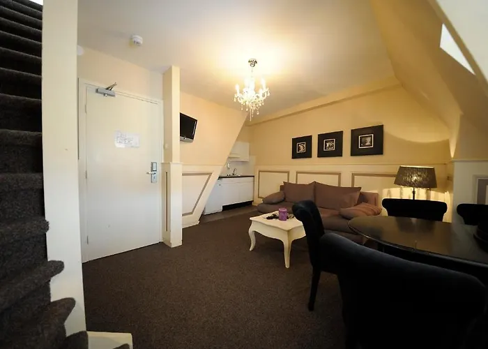 Apartahotel & Bella Vista