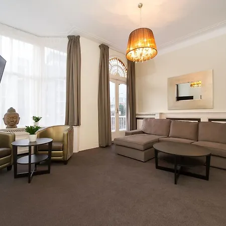 & Bella Vista Гаага