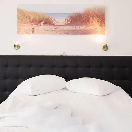 & Bella Vista 3* Гаага