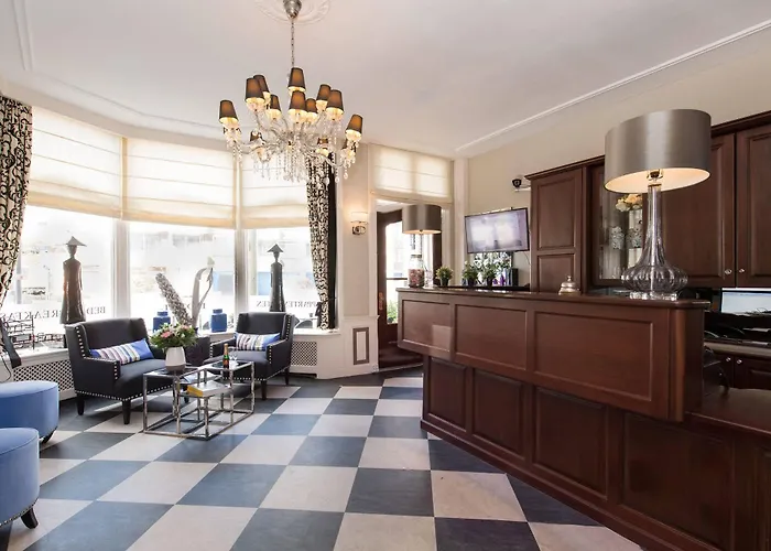 & Bella Vista Aparthotel 3*