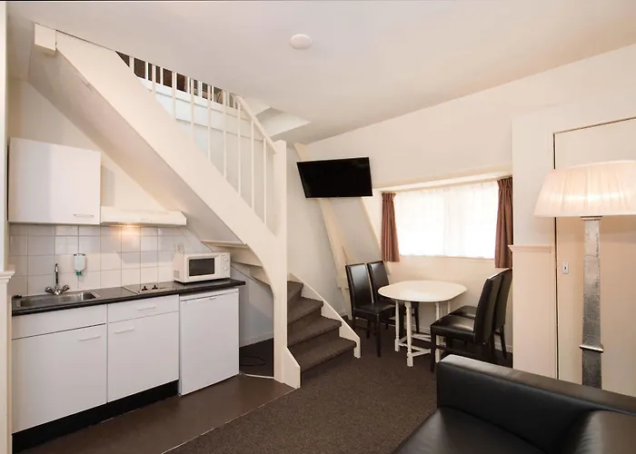 Aparthotel & Bella Vista